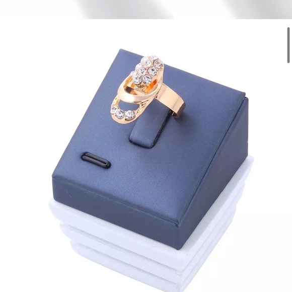 18K Plated Rose Gold Jewelry Set Necklace, Bracelet, Earrings and Ring - Picture 6 of 8